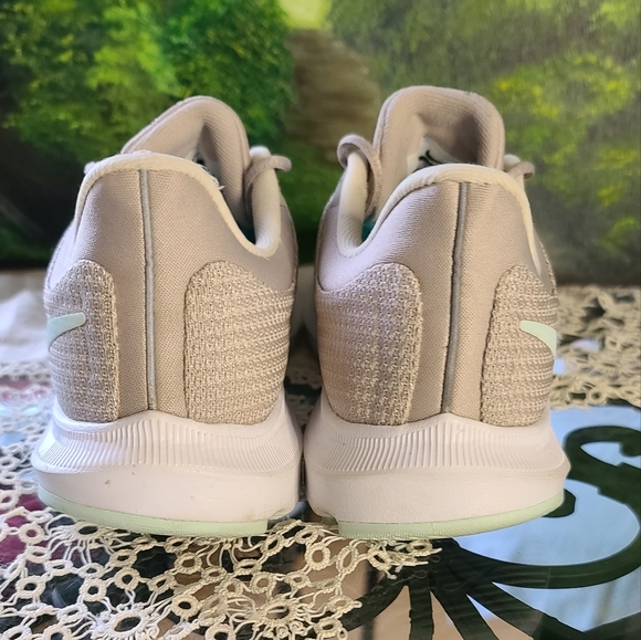 Nike running shoe gray and mint green in color - Picture 10 of 11